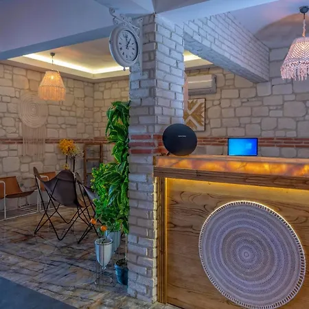 Borsa Rooms & Villas Отель *
