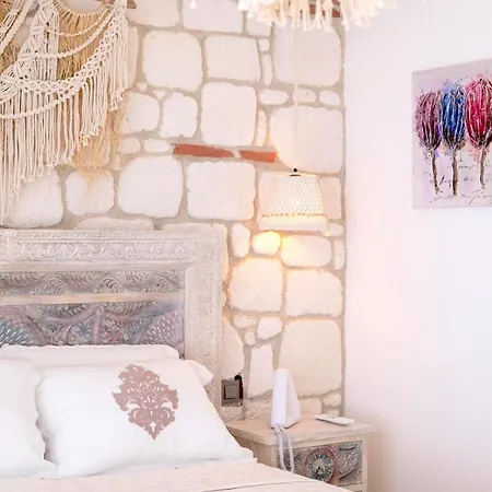 Borsa Rooms & Villas Отель